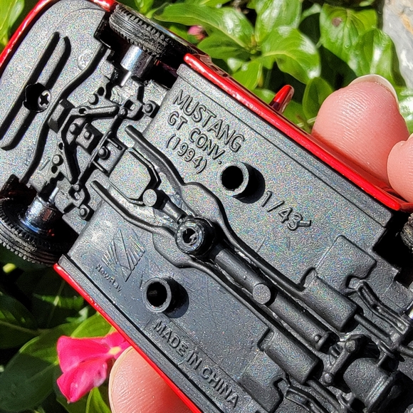 NEW RAY ♡ Red w/Black Racing Stripes 1994 Ford Mustang GT Convertible 1:43 Scale - Picture 3 of 14